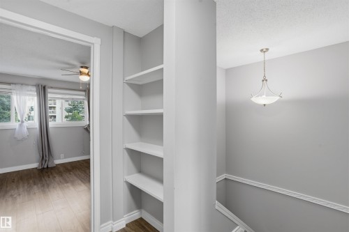 18124 93 Avenue Nw, Edmonton, AB 