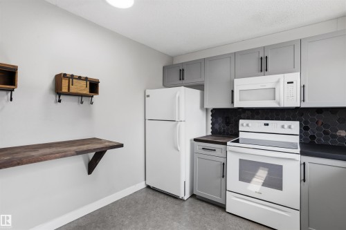 18124 93 Avenue Nw, Edmonton, AB 