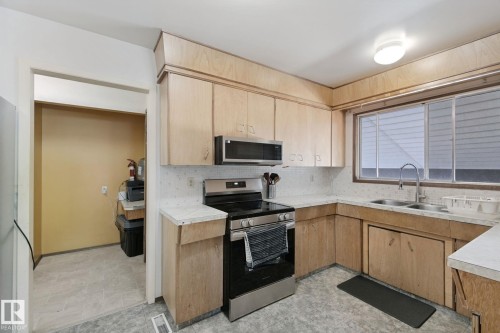10807 54 Avenue Nw, Edmonton, AB 