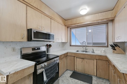 10807 54 Avenue Nw, Edmonton, AB 