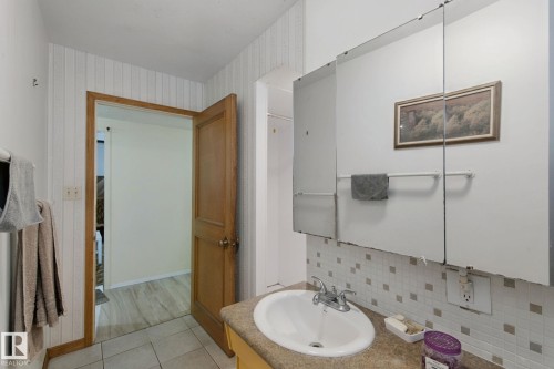 10807 54 Avenue Nw, Edmonton, AB 