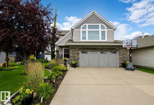 93 RIDGEBROOK Close   Sherwood Park, AB T8A 6L9