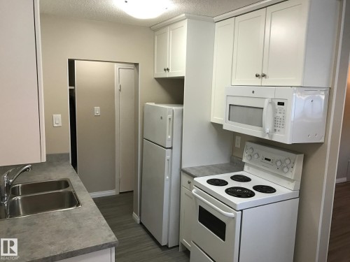 11812 45 Street Nw, Edmonton, AB 