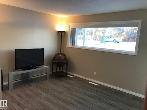 11812 45 Street Nw, Edmonton, AB 