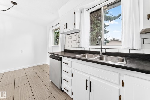 4711 105A Street Nw, Edmonton, AB 