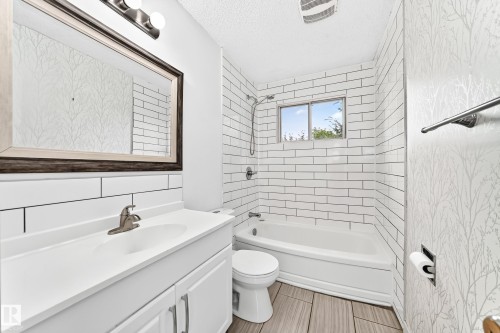 4711 105A Street Nw, Edmonton, AB 
