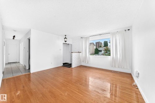 4711 105A Street Nw, Edmonton, AB 