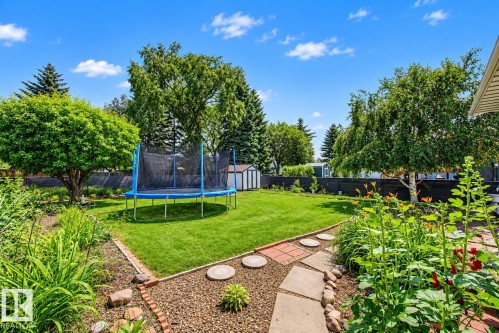 2911 83 Street Nw, Edmonton, AB 
