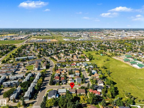 2911 83 Street Nw, Edmonton, AB 