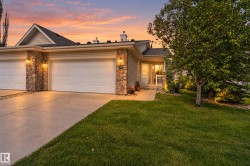 #34 2031 BRENNAN CR NW  Edmonton, AB T5T 0W3