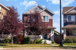 3231 CHERRY Crescent SW  Edmonton, AB T6X 1Y5