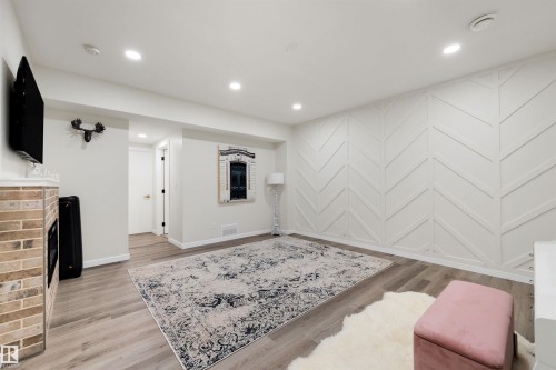 3231 Cherry Crescent Sw, Edmonton, AB 