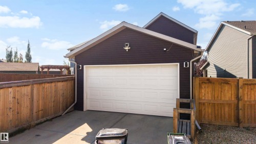 3231 Cherry Crescent Sw, Edmonton, AB 
