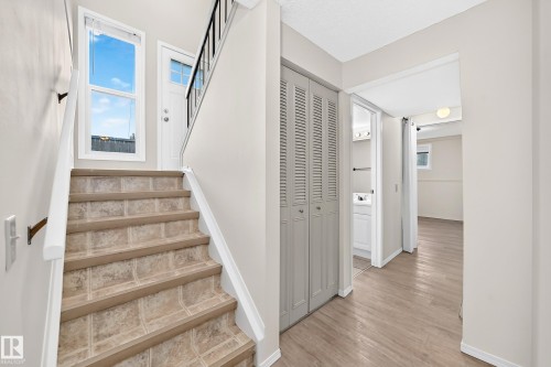 1119 38 Street Nw, Edmonton, AB 