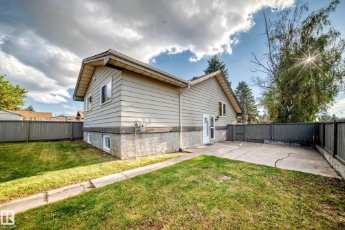 1119 38 Street Nw, Edmonton, AB 