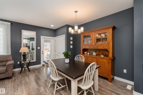 6 Hickory Road, Fort Saskatchewan, AB - Indoor Photo Showing Dining Room