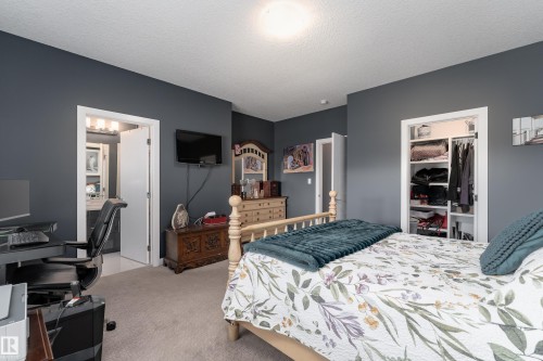 6 Hickory Road, Fort Saskatchewan, AB - Indoor Photo Showing Bedroom