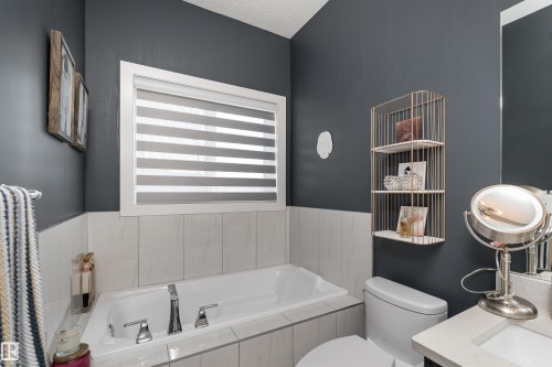 6 Hickory Road, Fort Saskatchewan, AB - Indoor Photo Showing Bathroom