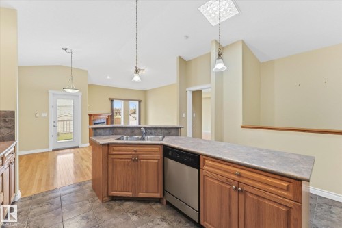 5 Folkstone Place, Stony Plain, AB 