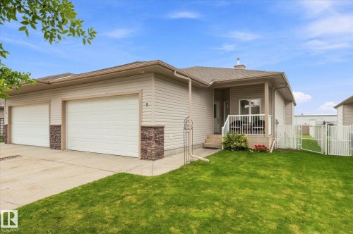 5 Folkstone Place, Stony Plain, AB 