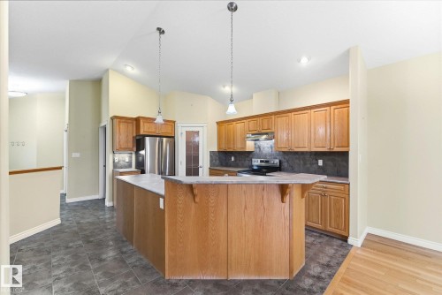 5 Folkstone Place, Stony Plain, AB 