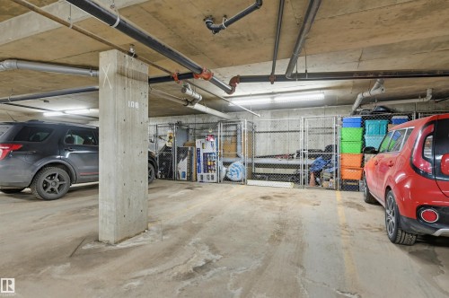 #121 17415 99 Av Nw, Edmonton, AB - Indoor Photo Showing Garage