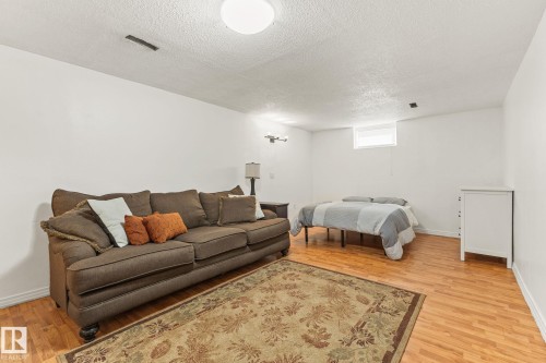 12034 104 Street Nw, Edmonton, AB 
