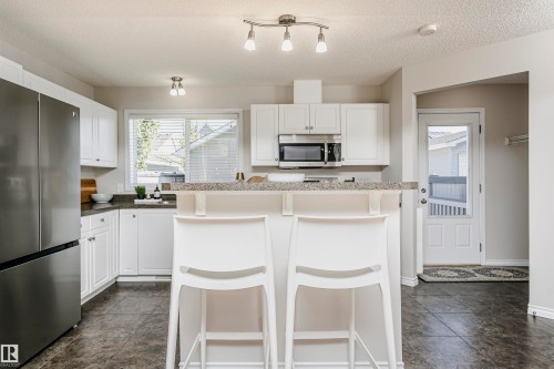 5067 Stanton Drive Sw, Edmonton, AB 