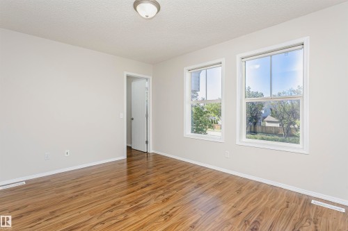 5067 Stanton Drive Sw, Edmonton, AB 