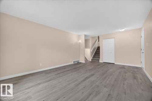 6703 32 Avenue Nw, Edmonton, AB 
