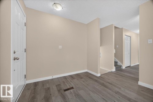 6703 32 Avenue Nw, Edmonton, AB 