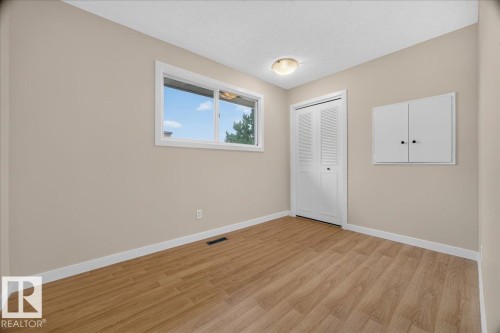 6703 32 Avenue Nw, Edmonton, AB 
