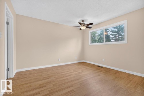 6703 32 Avenue Nw, Edmonton, AB 