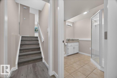6703 32 Avenue Nw, Edmonton, AB 