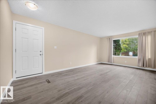 6703 32 Avenue Nw, Edmonton, AB 