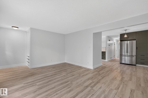 9258 91 Street Nw, Edmonton, AB - Indoor