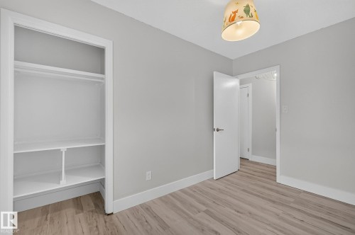 9258 91 Street Nw, Edmonton, AB - Indoor Photo Showing Other Room
