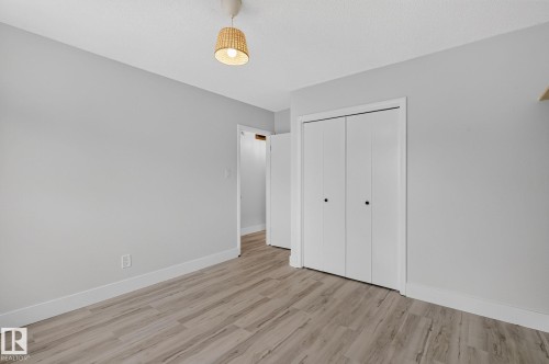 9258 91 Street Nw, Edmonton, AB - Indoor Photo Showing Other Room