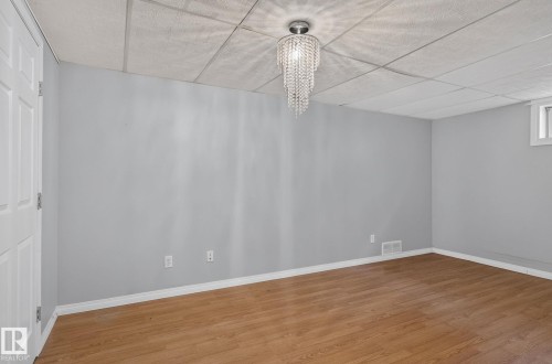 9258 91 Street Nw, Edmonton, AB - Indoor Photo Showing Other Room