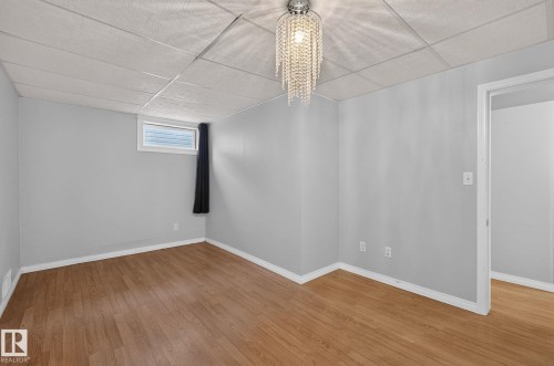 9258 91 Street Nw, Edmonton, AB - Indoor Photo Showing Other Room