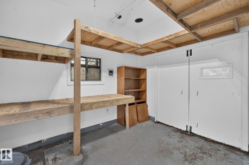 9258 91 Street Nw, Edmonton, AB - Indoor
