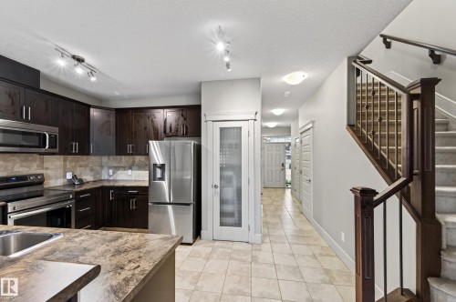 5421 167A Avenue Nw, Edmonton, AB 
