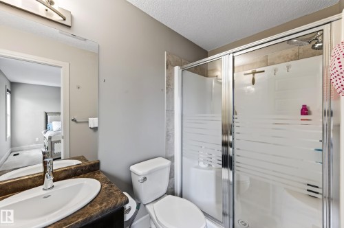 5421 167A Avenue Nw, Edmonton, AB 
