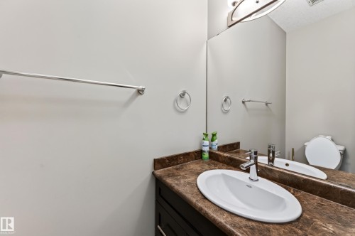 5421 167A Avenue Nw, Edmonton, AB 