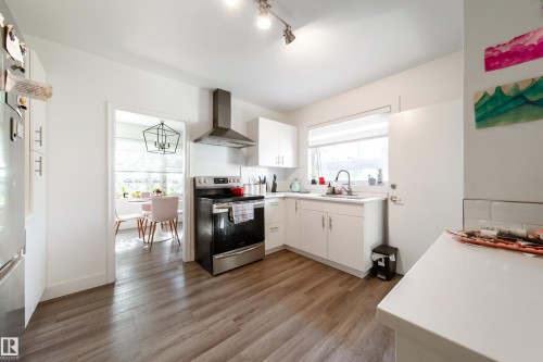 10671 63 Avenue Nw, Edmonton, AB 