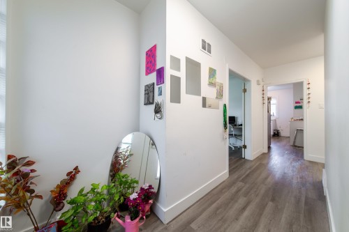 10671 63 Avenue Nw, Edmonton, AB 
