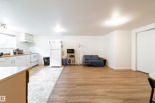 10671 63 Avenue Nw, Edmonton, AB 