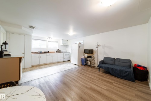 10671 63 Avenue Nw, Edmonton, AB 
