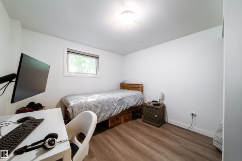 10671 63 Avenue Nw, Edmonton, AB 