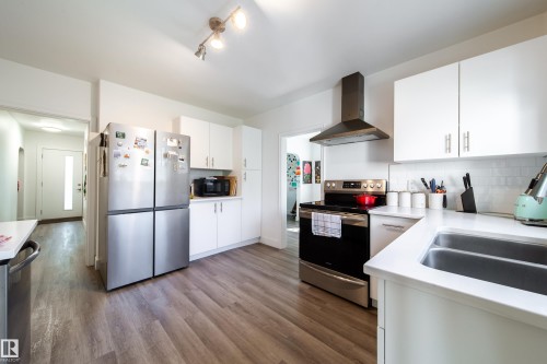10671 63 Avenue Nw, Edmonton, AB 